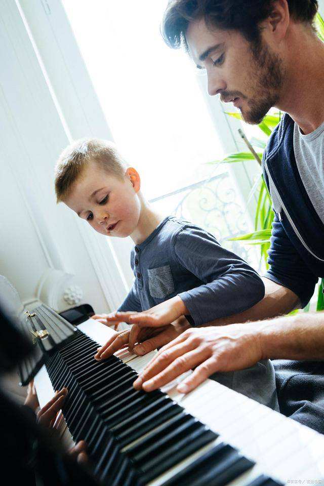 小孩学钢琴的最佳年龄(小孩学钢琴的最佳年龄是几岁)