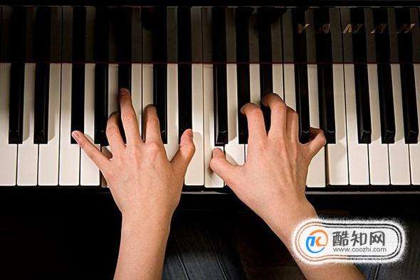 弹钢琴大拇指关节下陷怎么办(弹钢琴大拇指关节下陷怎么办呢)