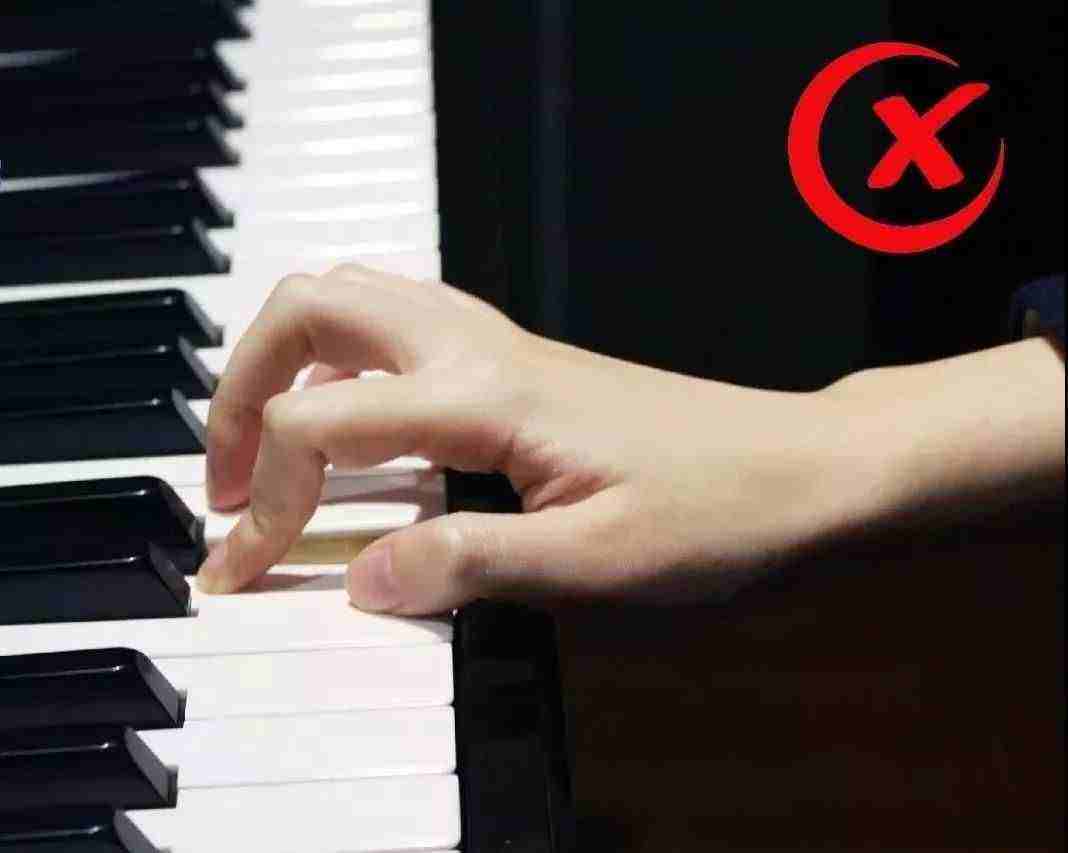 钢琴指法手型图视频(钢琴指法手型视频教学)