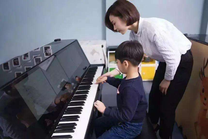 包含不要轻易让孩子学钢琴的词条