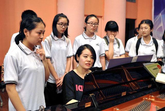 上海钢琴教师(上海钢琴教师收入)