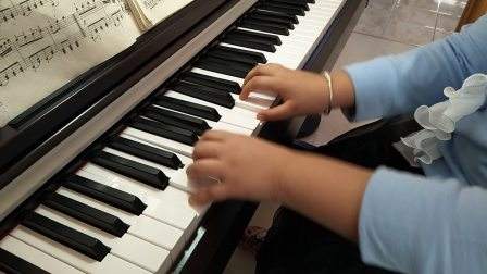 关于钢琴儿童演奏视频的信息