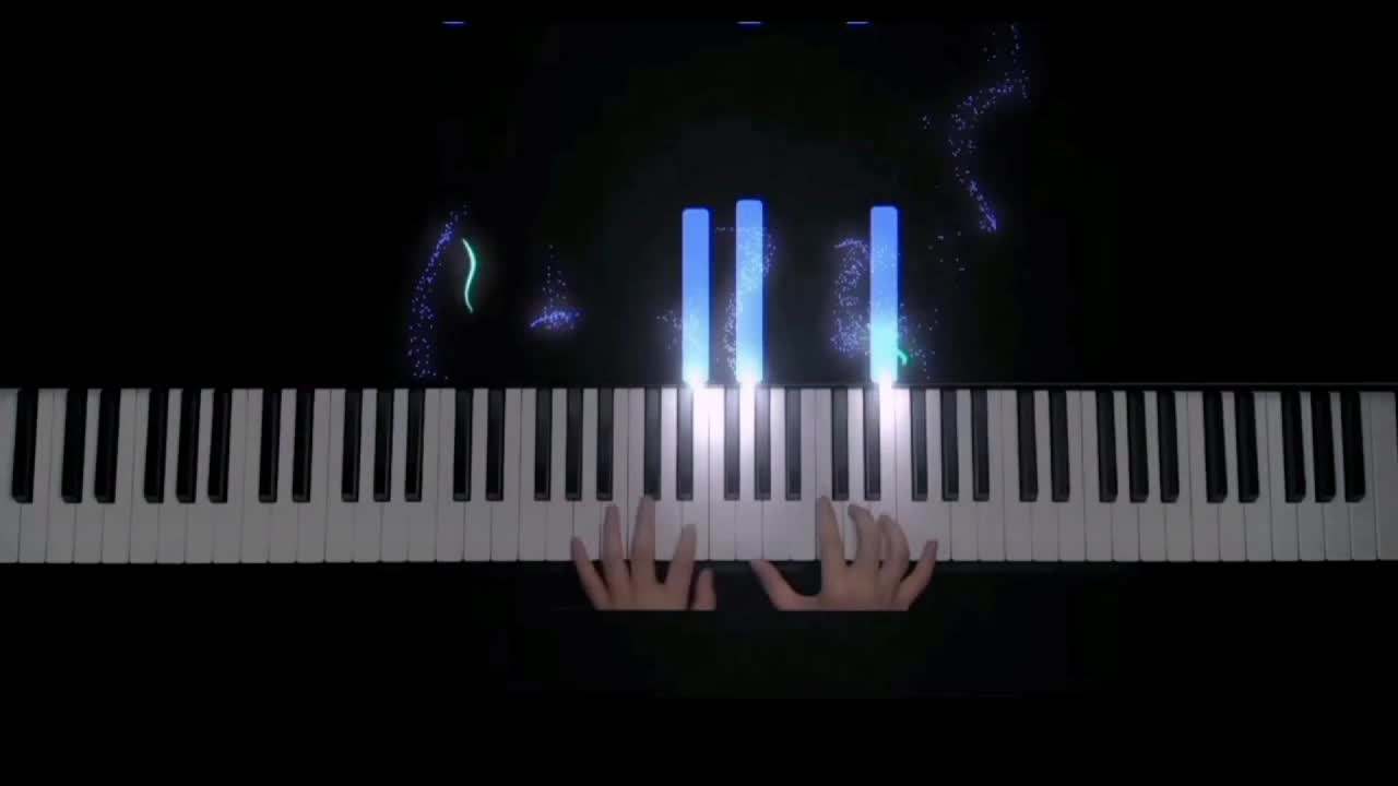 钢琴谱怎么看对应琴键视频(钢琴谱黑白键怎么看对应琴键)