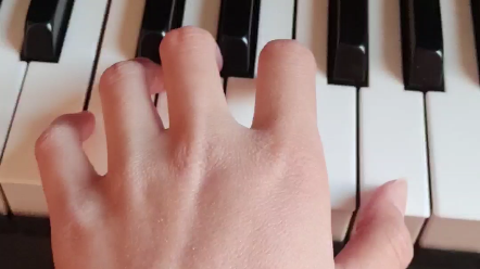 弹钢琴大拇指往里凹视频(弹钢琴矫正大拇指往里凹视频)
