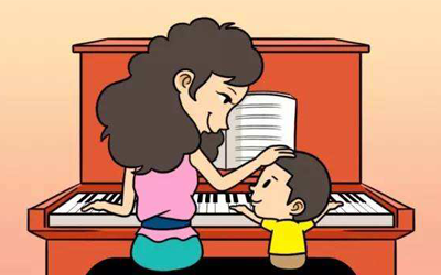 小孩学钢琴的利弊(小孩学钢琴有什么好处和坏处)