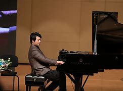 刘伟钢琴表演视频曲宁的简单介绍