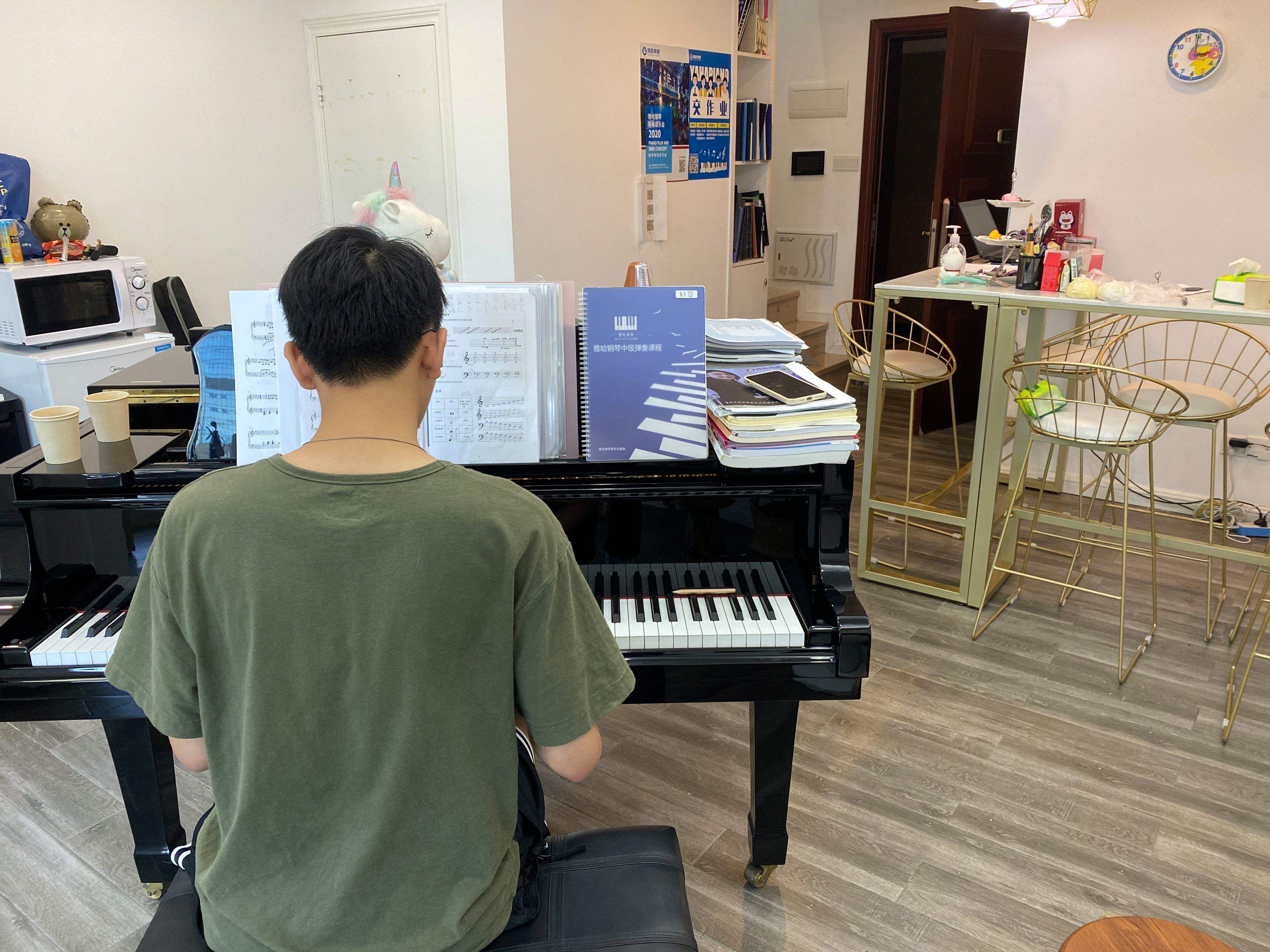 成人学钢琴视频(成人学钢琴基础教程视频)