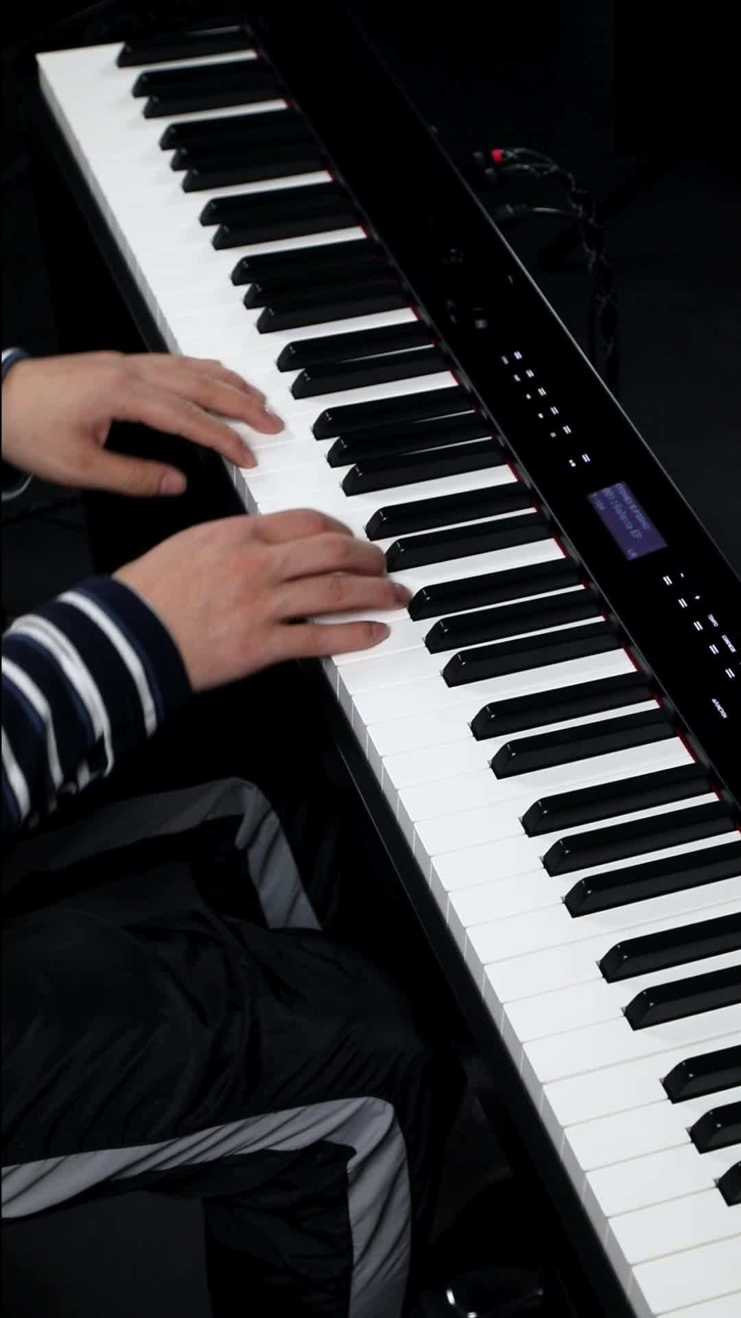 电钢琴演奏视频(电钢琴视频演奏视频)