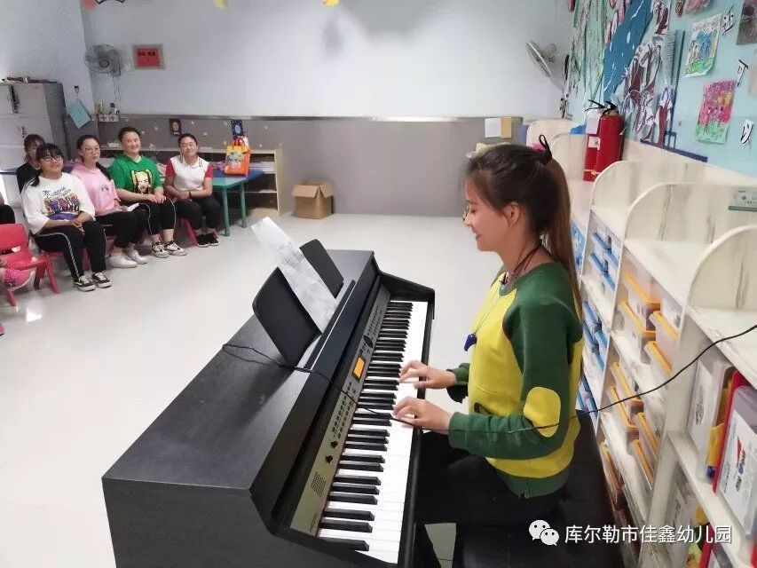 教师专用钢琴有哪些(钢琴老师有哪些)