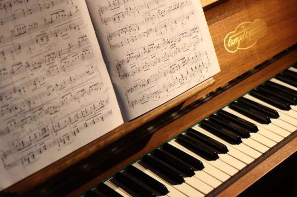 演奏级钢琴要学多久(钢琴考演奏级需要学几年)