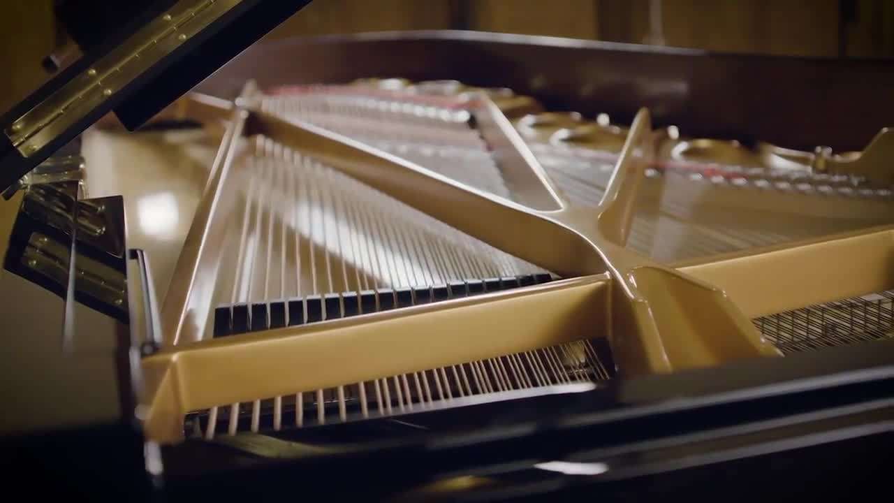 雅马哈三角钢琴cfx(雅马哈三角钢琴CF4价格)