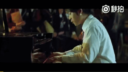 周杰伦谈小时候学钢琴视频(周杰伦 谈小时候练琴 视频)