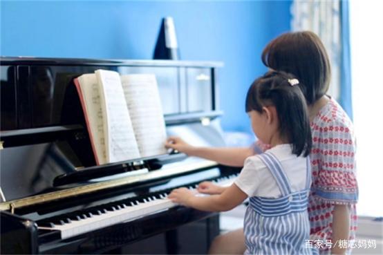 幼儿学钢琴入门视频(幼儿学钢琴初步教程)