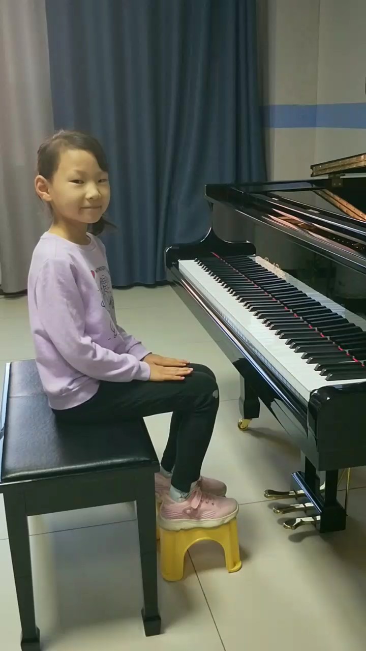 小朋友钢琴视频(小朋友钢琴视频教学)