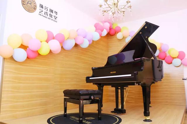 珠江钢琴艺术教室logo(珠江钢琴艺术教室logo图片)