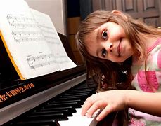 孩子初学如何买钢琴(孩子初学买钢琴还是电钢琴)