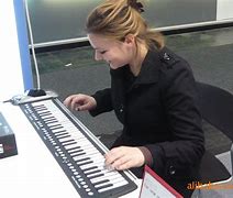 手卷钢琴怎么开启视频(手卷钢琴怎么开启视频模式)